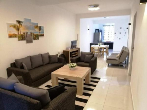 Your New View Awaits!! - 10 mins walk to the Beach